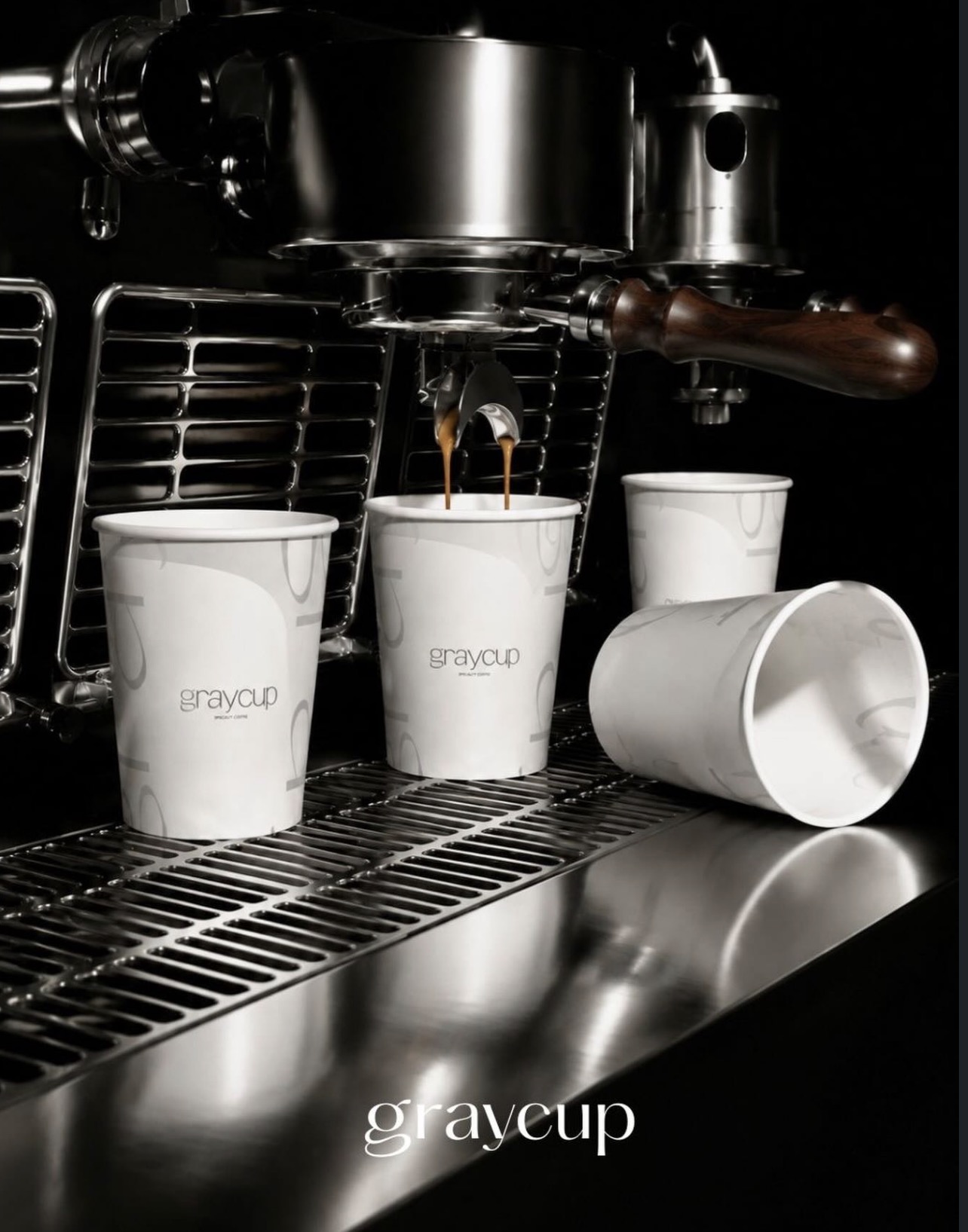 إسبريسو يُستخلص في أكواب graycup